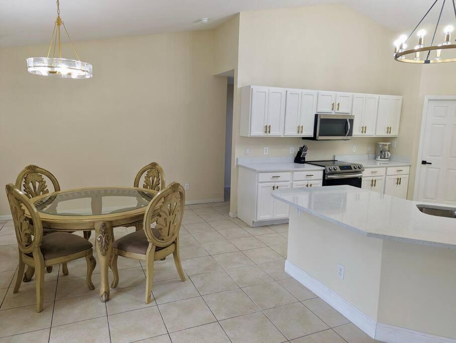 Spacious Family Retreat - Pet Friendly Vero Beach Dış mekan fotoğraf